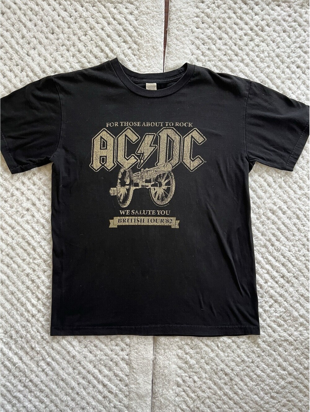 AC/DC Those About to Rock Vintage T Shirt Size Medium Hangtag British Tour 82’